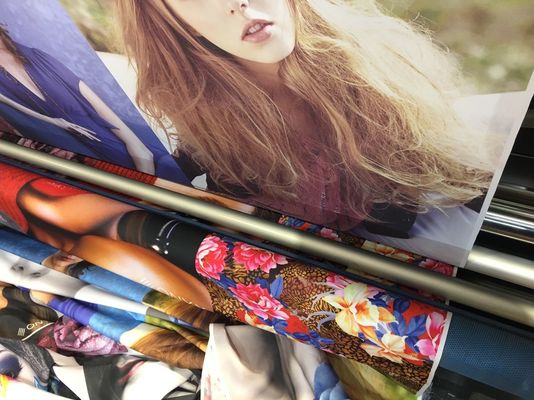 Mesin Cetak Kain Otomatis Digital Outdoor Dan Indoor Untuk Menampilkan Bendera