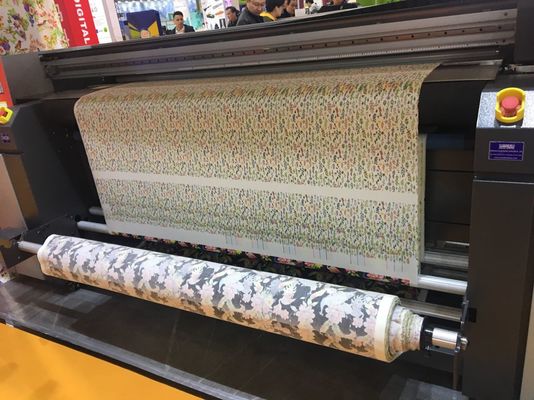 Pameran Dagang Tampilan Mesin Digital Printing Fabric Roll To Roll Resolusi 360 - 1800dpi